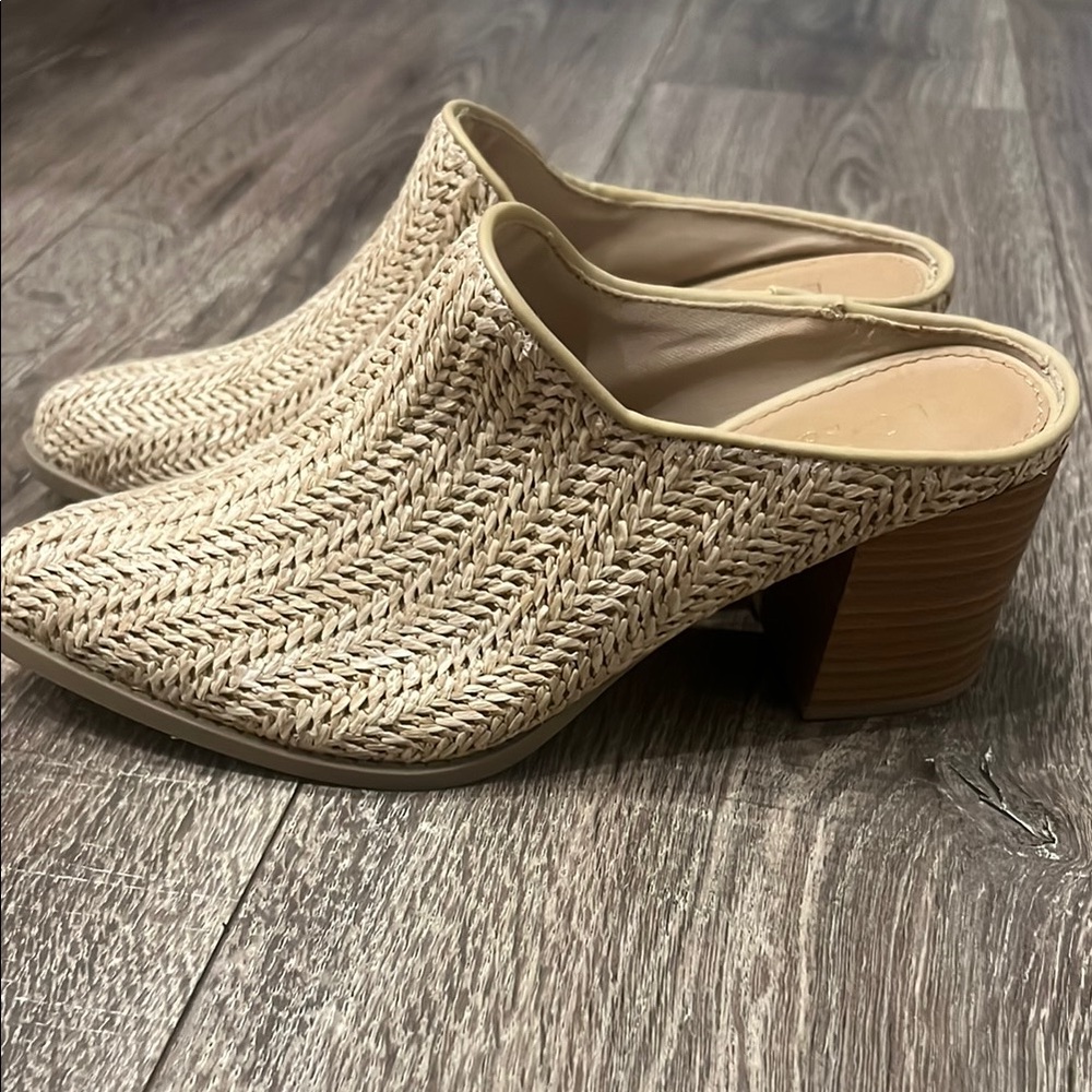 LC Lauren Conrad Tan Woven Mules - Picture 3 of 4